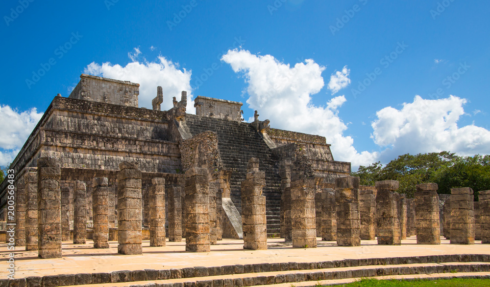 Mexico, Chichen Itzá, Yucatán. Temple of the Warriors with One Thousand columns gallery. Kukulcan El Castillo