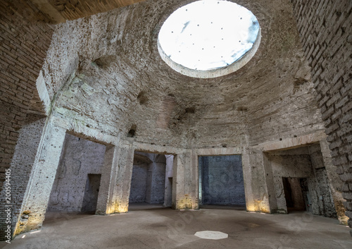 Canvas Print Remains of dome  inside Domus Aurea in Rome