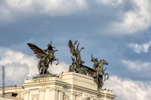 Detalle de conjunto de la gloria y los pegasos