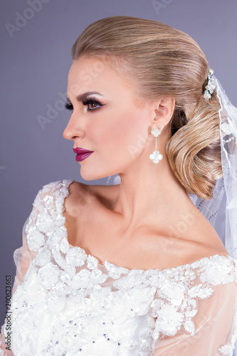 wedding beauty shoot in blue background