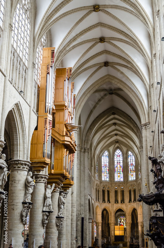 Fototapeta Naklejka Na Ścianę i Meble -  Saint Michael cathedral in Brussels