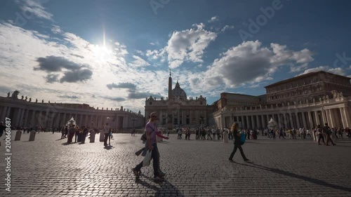Wallpaper Mural Timelapse of Basilica di San Pietro in Rome Torontodigital.ca