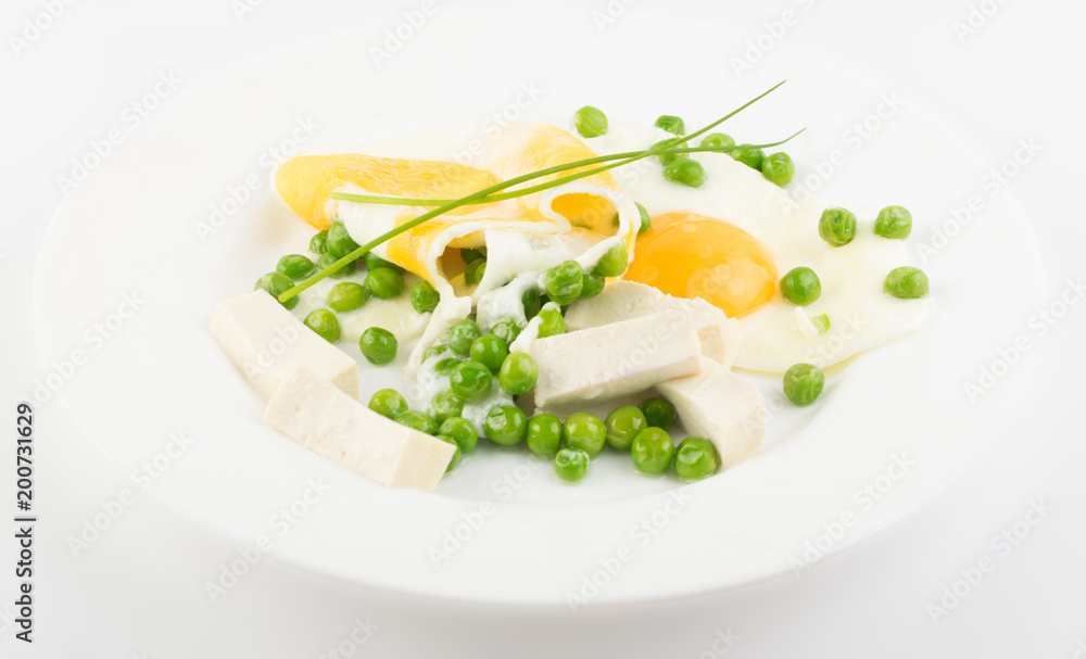 Fried Eggs with Green Peas Fried Eggs with Green Peas