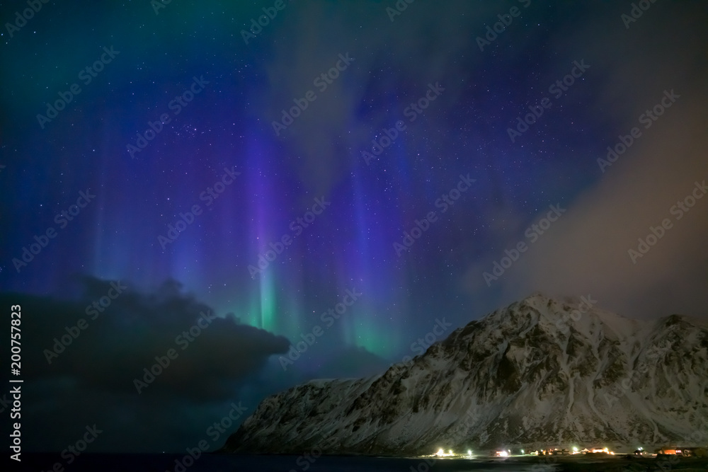 Aurora ылн in Skaftafell, iceland