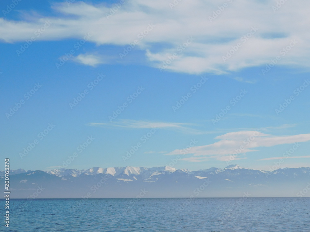 Aussicht auf Berge mit See Aussicht auf Berge mit See