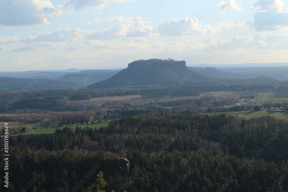 Obraz premium Abendstimmung im Elbsandsteingebirge