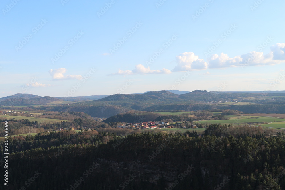 Fototapeta premium Abendstimmung im Elbsandsteingebirge