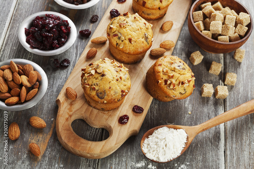 Muffins with dried fruits