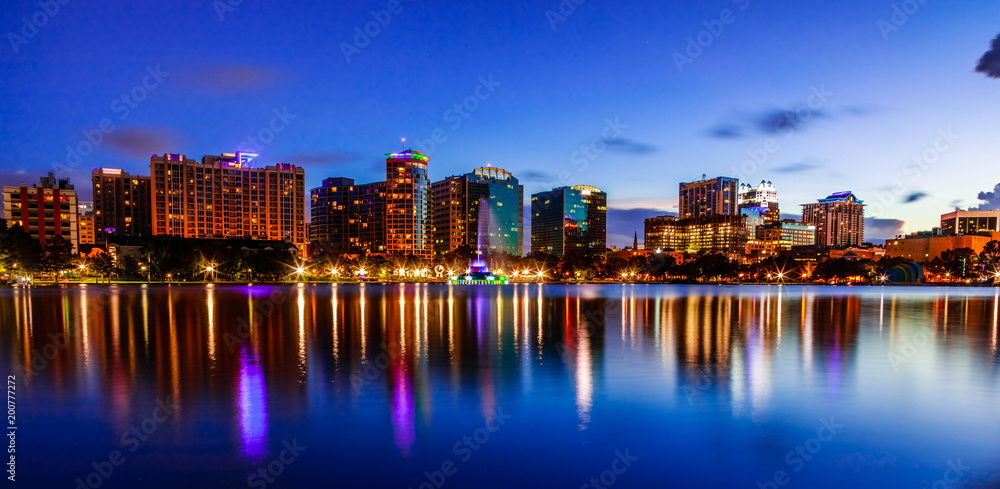 Sunset Lake Eola in Downtown Orlando Sunset Lake Eola in Downtown Orlando