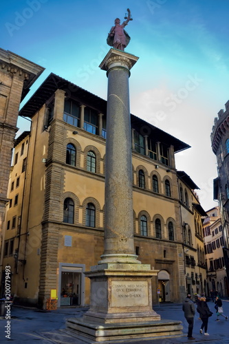 Florenz, Piazza Santa Trinita © ArTo