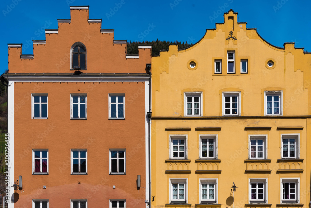 Fototapeta premium Historische Fassaden am Stadtplatz in Sterzing