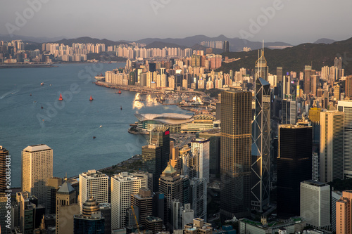 Fototapeta Naklejka Na Ścianę i Meble -  Hong Kong city view from the Peak at twilight