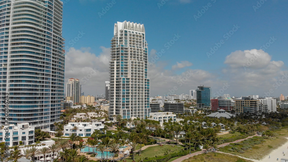Fototapeta premium South Pointe Park in Miami Beach, Florida