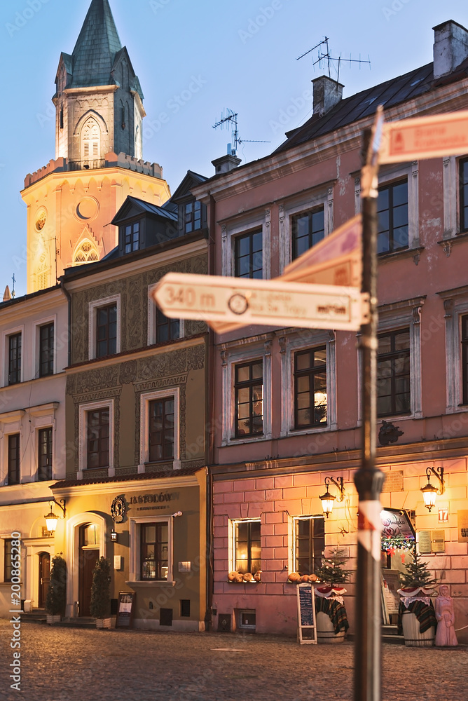 Fototapeta premium Vie di Lublin Polonia Sera