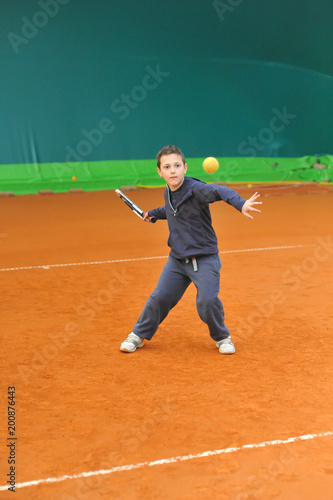 tennis school indoor © Gianni Caito