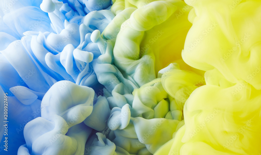 Obraz premium Ink drop in water background