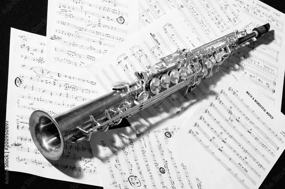 Obraz premium Sax sopran nad aranżacjami