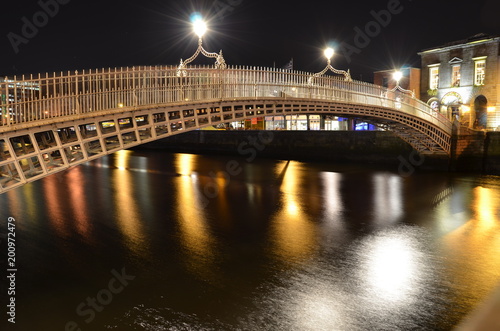 Photography Dublin bridge at night