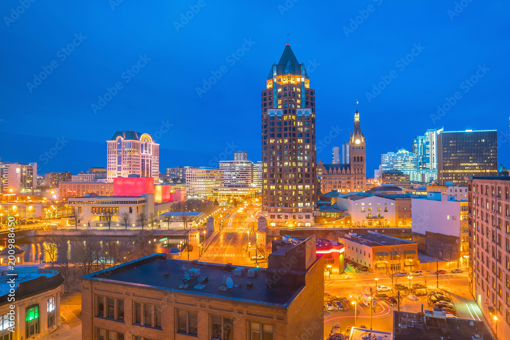 Obraz Downtown skyline with Buildings in Milwaukee USA