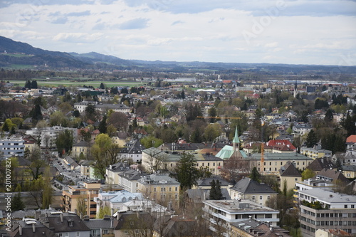 Salzburg, Stadt, historisch, Mozart, Mozartstadt, Salzach, Dom, Salzburger Dom, Jedermann, Hohensalzburg, Festung, Festspielhaus, Sankt Peter, Getreidegasse photo