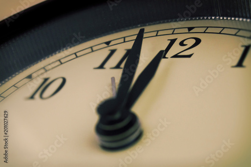 Cuadro en lienzo 12 o'clock