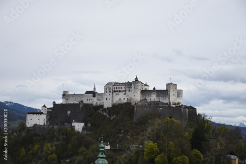 Salzburg, Stadt, historisch, Mozart, Mozartstadt, Salzach, Dom, Salzburger Dom, Jedermann, Hohensalzburg, Festung, Festspielhaus, Sankt Peter, Getreidegasse photo