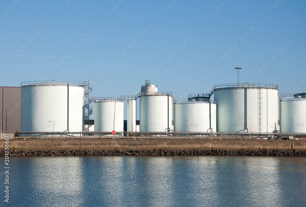 Industrial oil storage