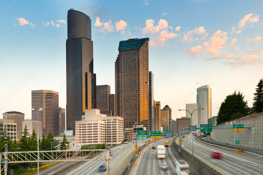 Interstate 5 and downtown skyline of Seattle, Washington State, USA