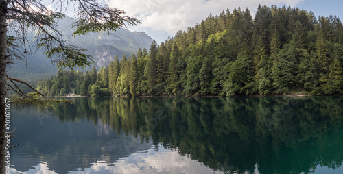 beautiful trekking by tovel lake in Trentino © Chiara Zeni