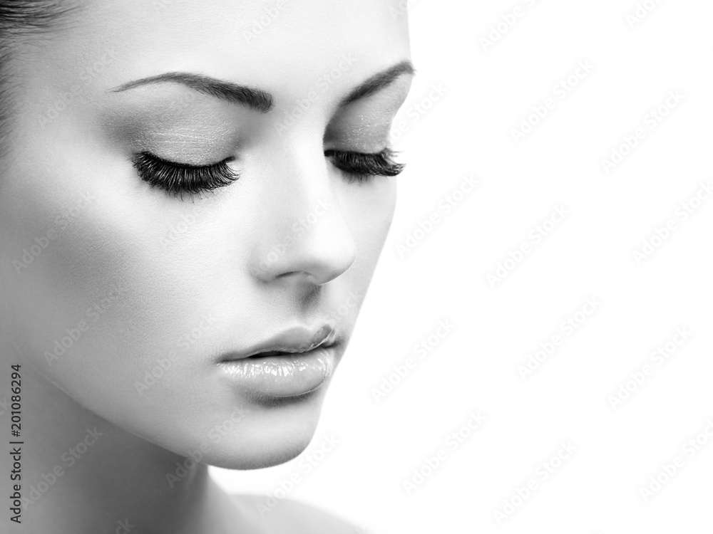 Fototapeta premium Beautiful woman face. Perfect makeup. Beauty fashion