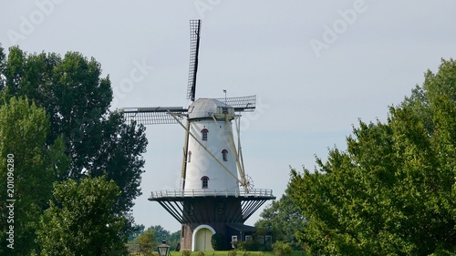 Holländische Windmühle in Zeeland