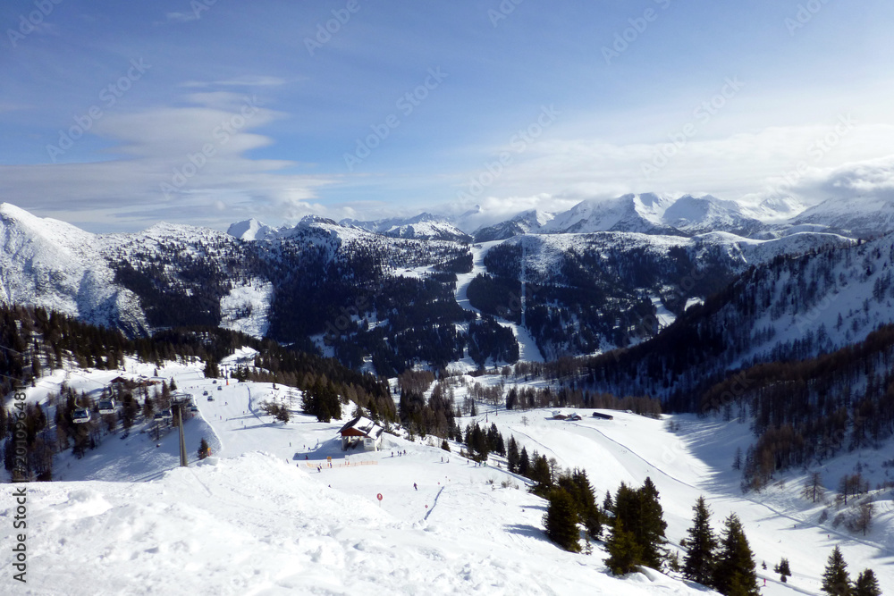 Skifahrer im Skigebiet Zauchensee Skifahrer im Skigebiet Zauchensee