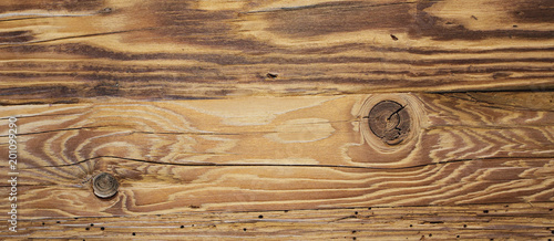 Altes Holzbrett mit schöner Holztextur.