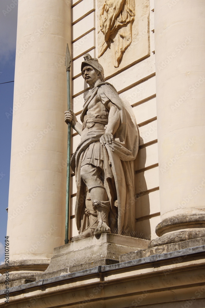 Obraz premium Statue de la Porte de Paris à Lille, Nord