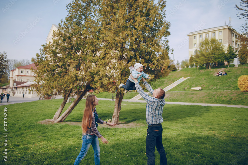 Obraz premium family in a park
