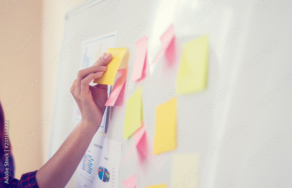 Sticky Note Post It Board Office Stock Photo - Download Image Now -  Adhesive Note, Wall - Building Feature, Brainstorming - iStock