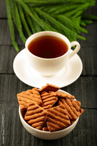 Organic tea with cocolate cookies 