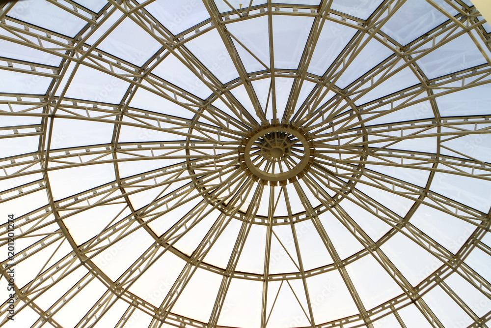 Design of the dome of a metal truss construction and glass