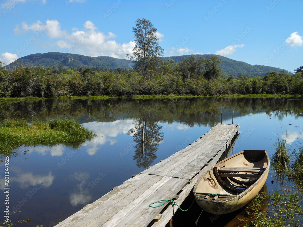 Obraz premium cenas de um lago em gravataí - rs