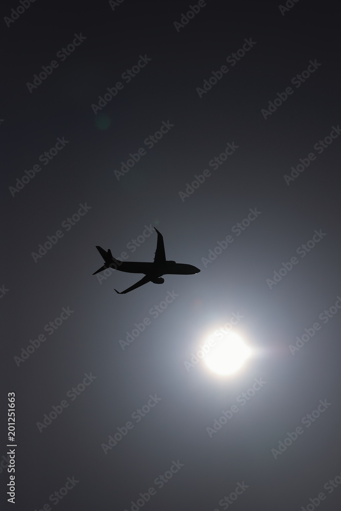 太陽と飛行機 太陽と飛行機