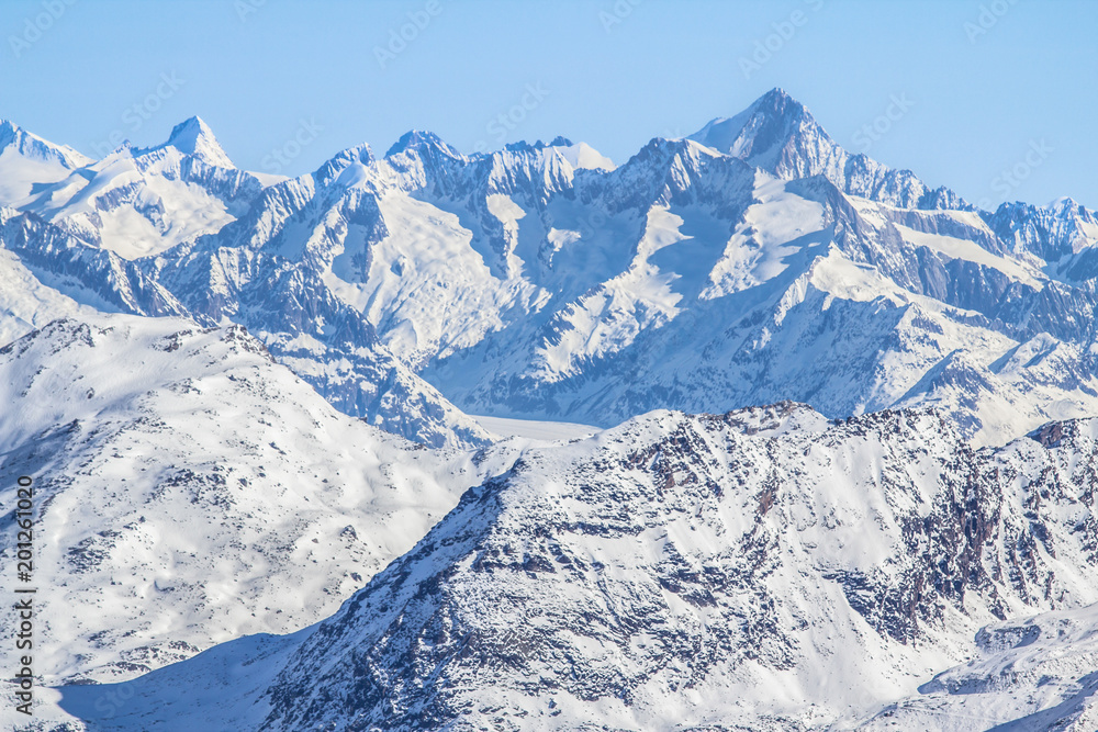 Obraz premium The mountain range in Saas Fee, Switzerland