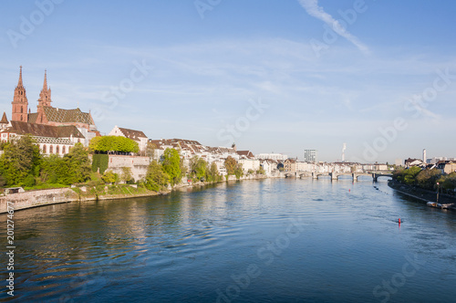 Basel, Rhein, Rheinufer, Stadt, Altstadt, Grossbasel, Münster, Kirche, Pfalz, Rheinbrücke, Kleinbasel, Frühling, Schweiz © bill_17