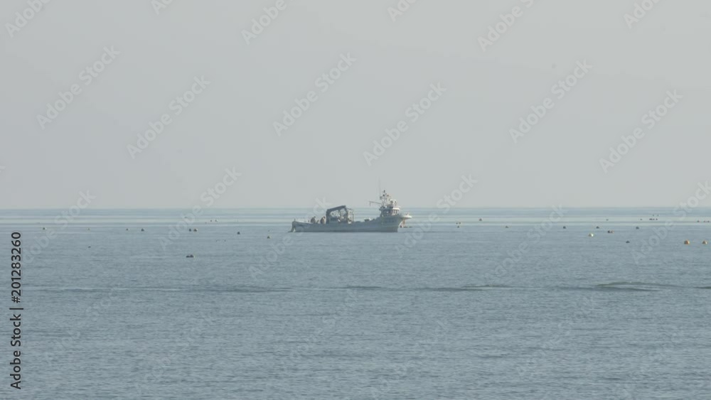 北海道噴火湾の漁船 北海道噴火湾の漁船