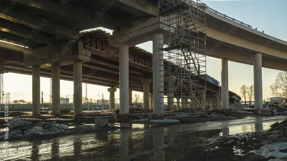 Construction of modern overpasses and interchanges Construction of modern overpasses and interchanges