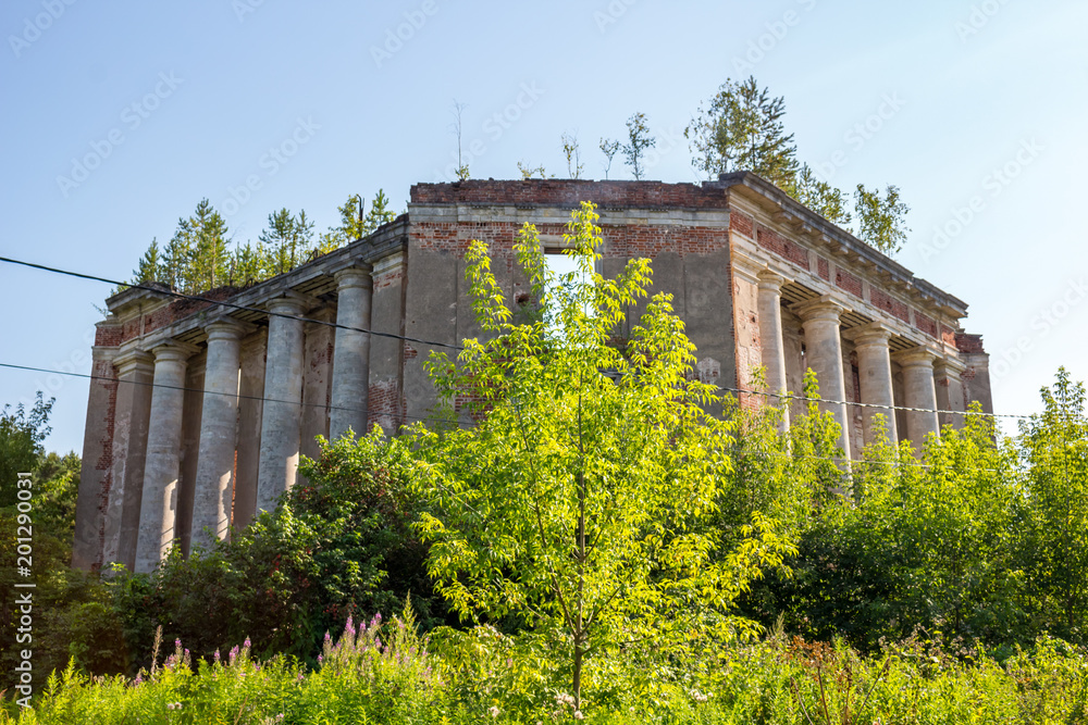 Petrovskoe-Alabino Estate - the ruins of an abandoned farmstead at the end of the 18th century, Moscow Region, Russia. August 2017 Petrovskoe-Alabino Estate - the ruins of an abandoned farmstead at the end of the 18th century, Moscow Region, Russia. August 2017