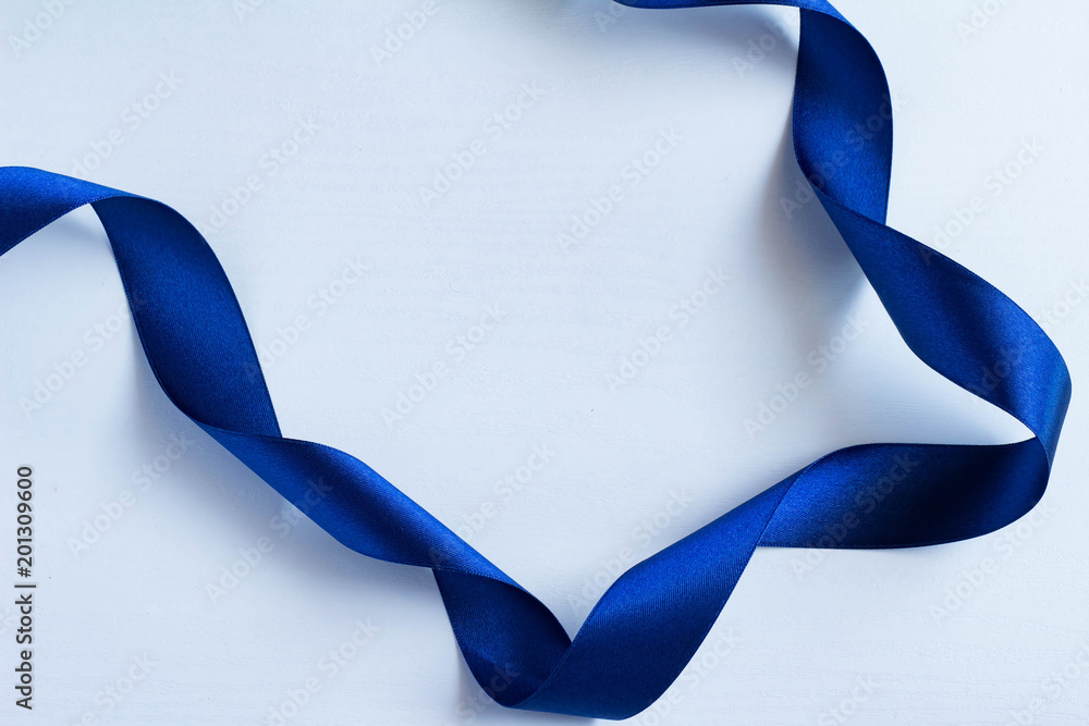 青いリボンのプレゼントのイメージ Stock Photo Adobe Stock 青いリボンのプレゼントのイメージ Stock Photo Adobe Stock