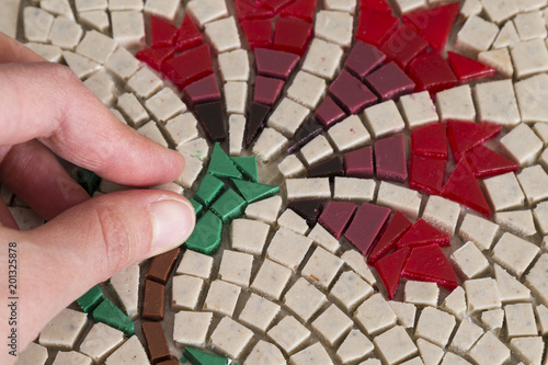 make flower board with stones. mosaic handmade concept for course.