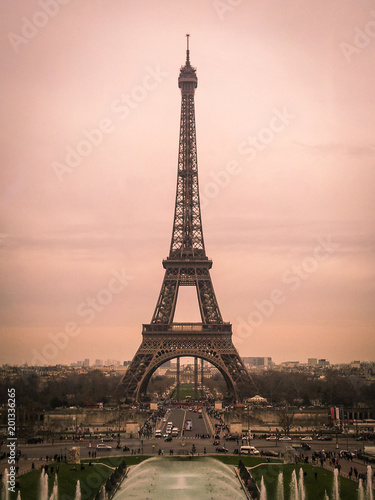 tour eiffel in paris in sunset © Andre