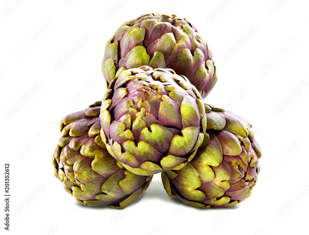 Obraz premium Fresh Artichokes isolated on white background