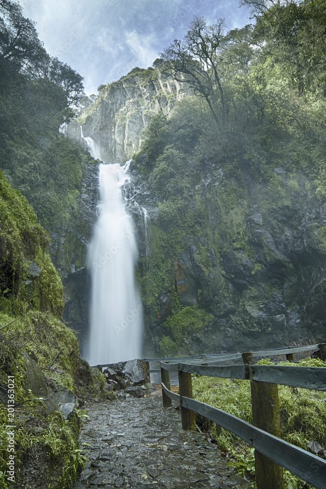 Incredible Waterfall Salto de Quetzalapan - Tulimán - Chignahuapan, Zacatlán, Puebla